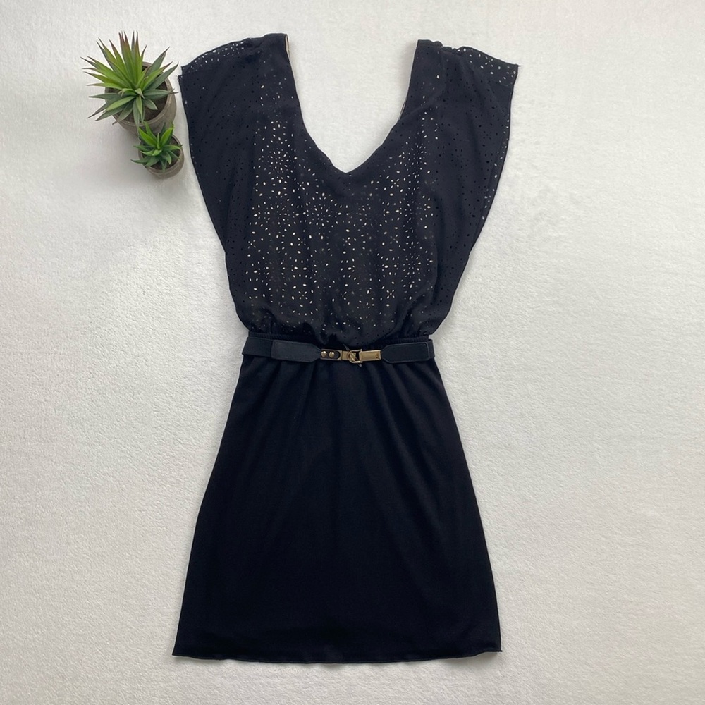 Speckless Flutter Sleeve Lined Eyelet Patterned Dress (Black)